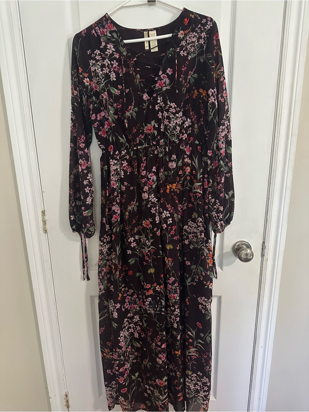 Floral Lace-Up Long Sleeve Maxi Dress - Black with Pink Floral